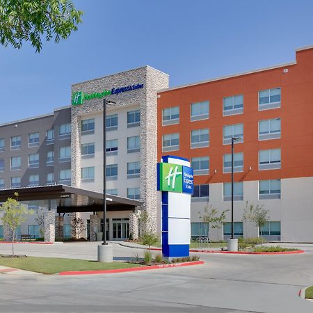 Holiday Inn Express & Suites - Dallas Nw Hwy - Love Field By Ihg Eksteriør billede
