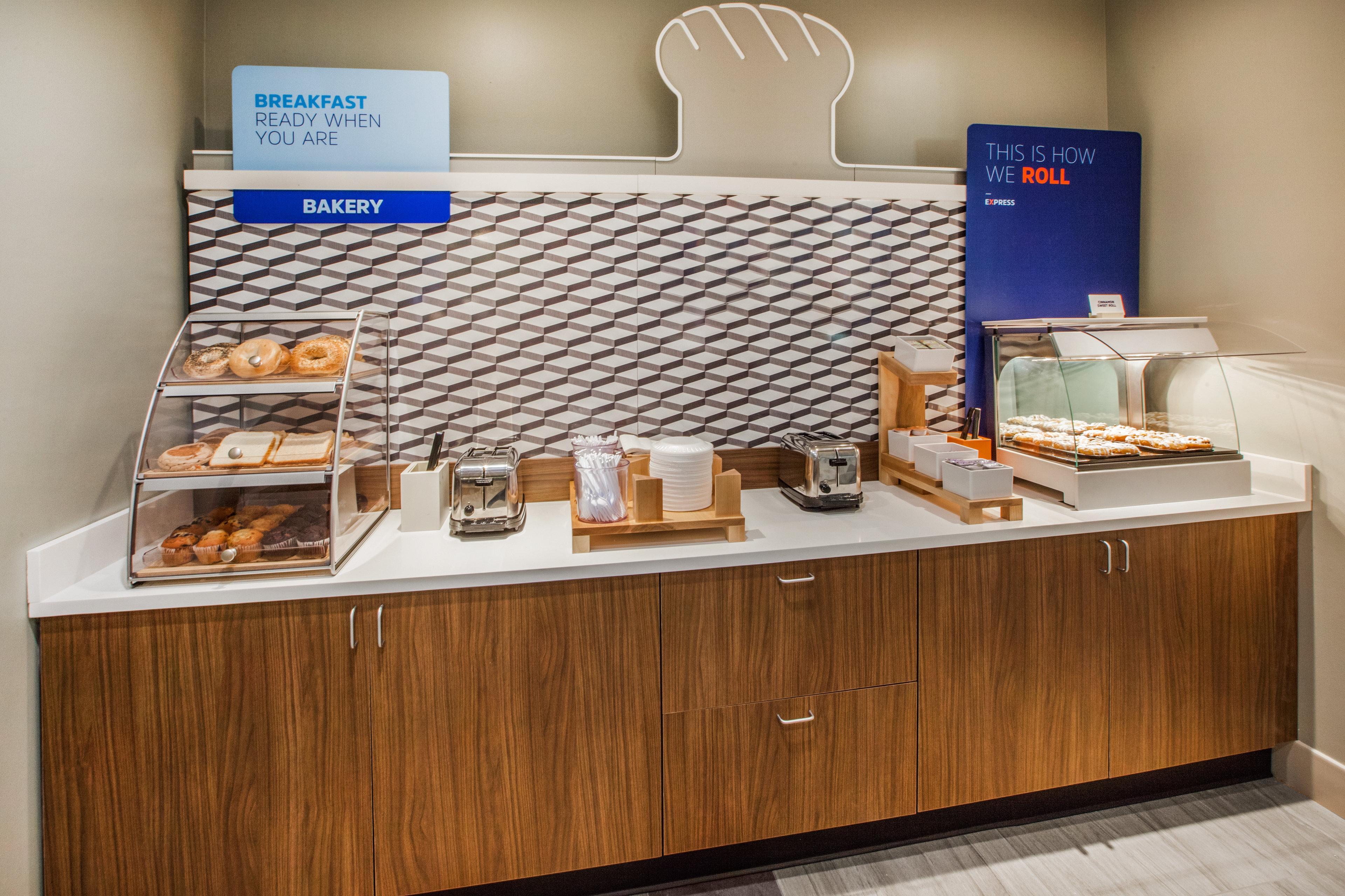 Holiday Inn Express & Suites - Dallas Nw Hwy - Love Field By Ihg Eksteriør billede