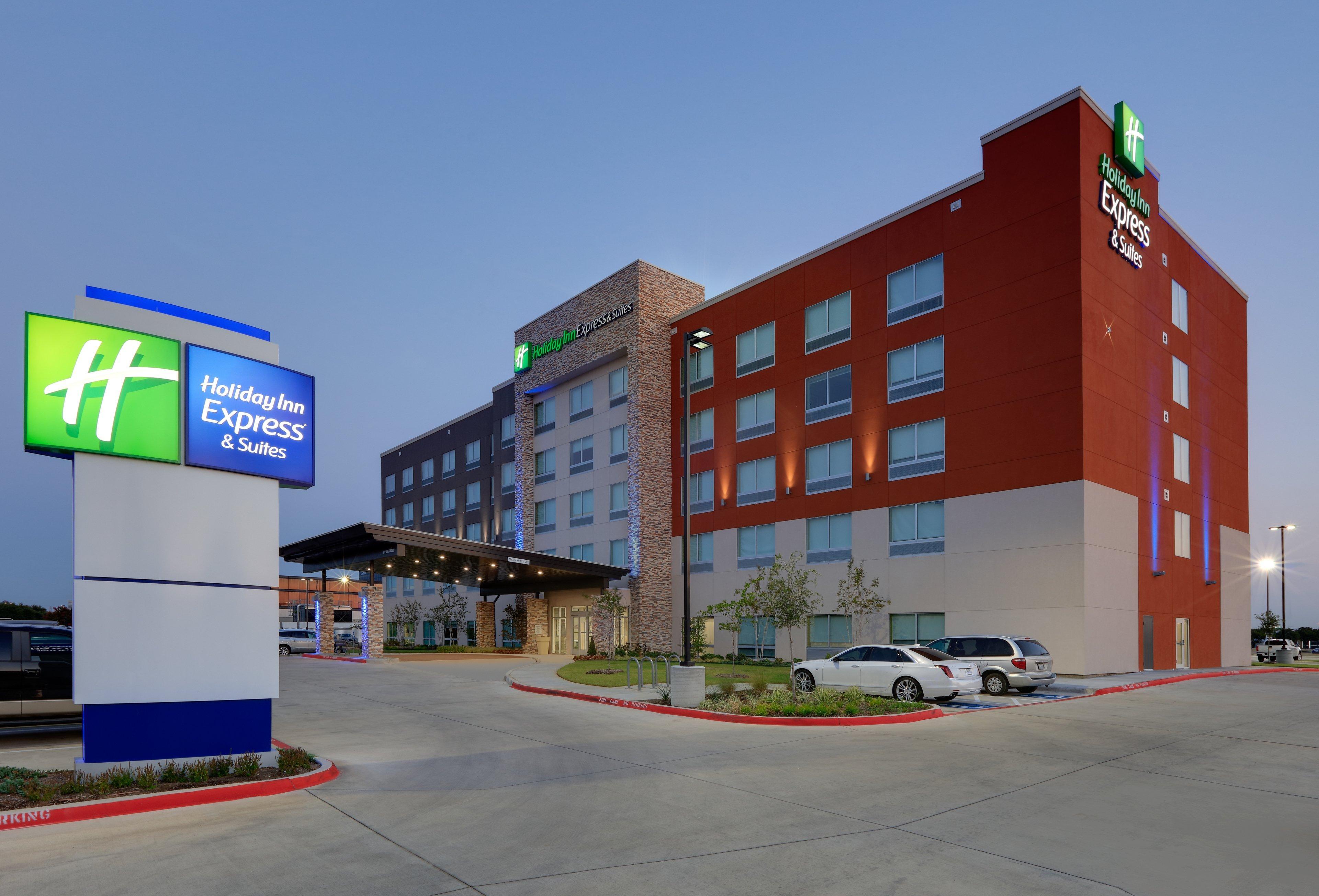 Holiday Inn Express & Suites - Dallas Nw Hwy - Love Field By Ihg Eksteriør billede