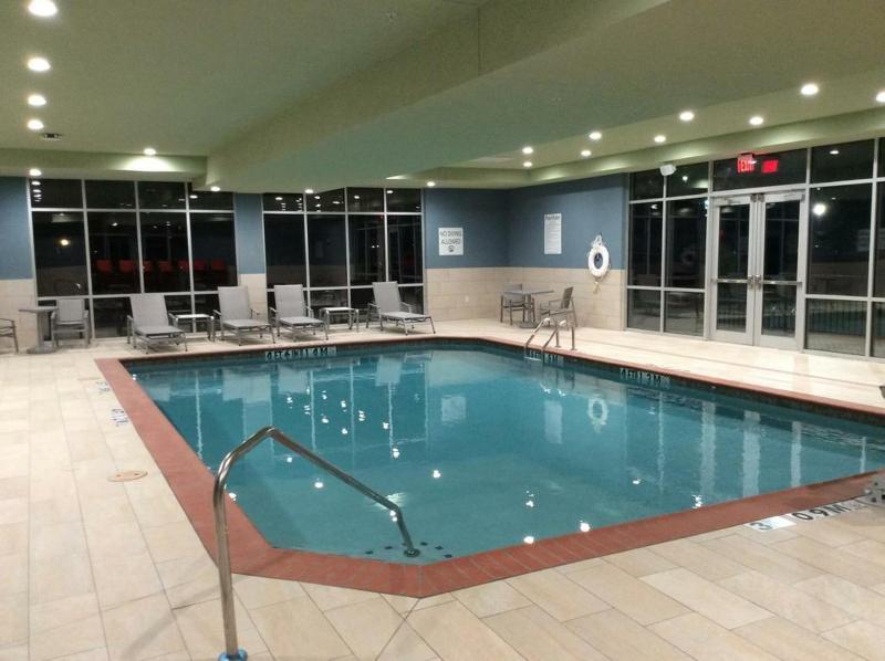 Holiday Inn Express & Suites - Dallas Nw Hwy - Love Field By Ihg Eksteriør billede